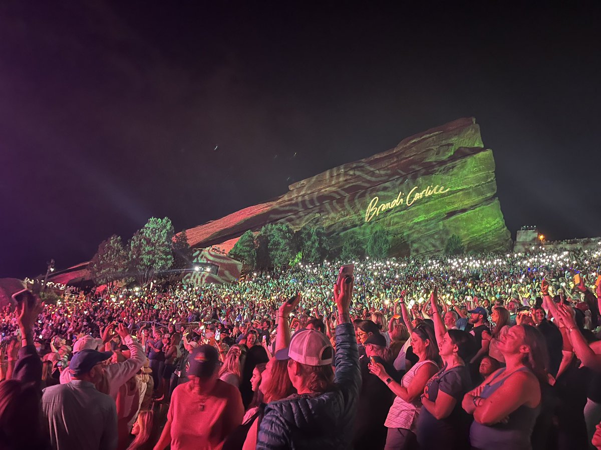 postsecplane's tweet photo. @brandicarlile @TheBrandyClark @joyoladokun @GregoryAIsakov @STStringsBand @ParisVisone @RedRocksCO Amazing show. Thanks! https://t.co/8uHg7Bk5Jo