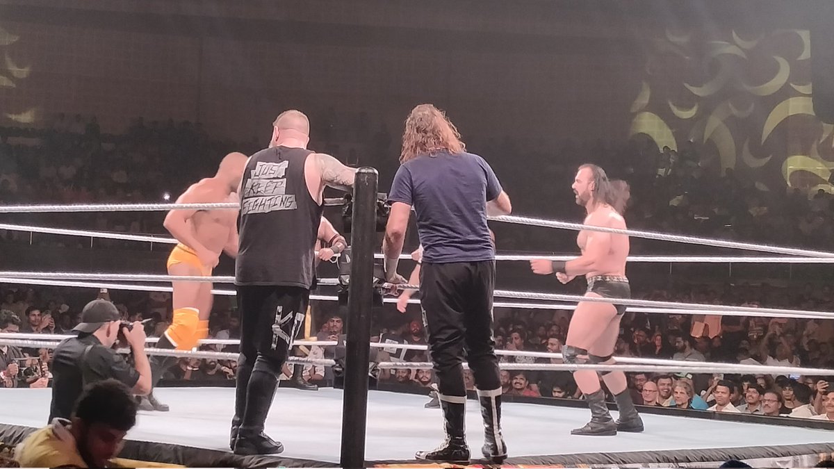 parzival2501's tweet photo. Opening match - Kevin Owens & Sami Zayn vs Indus Sher #Wwe #SuperstarSpectacle #Hyderabad https://t.co/F4pfrk6kwc