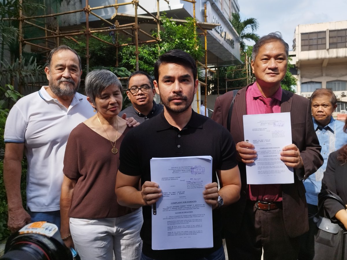 altermidya's tweet photo. LOOK: Journalist Atom Araullo files a complaint for civil damages at the Quezon City RTC against red-taggers Lorraine Badoy and Jeffrey Celis.

📸Mika Soria, Czarina Piscasio, Andrei Maybituin https://t.co/ia40iNV1QV