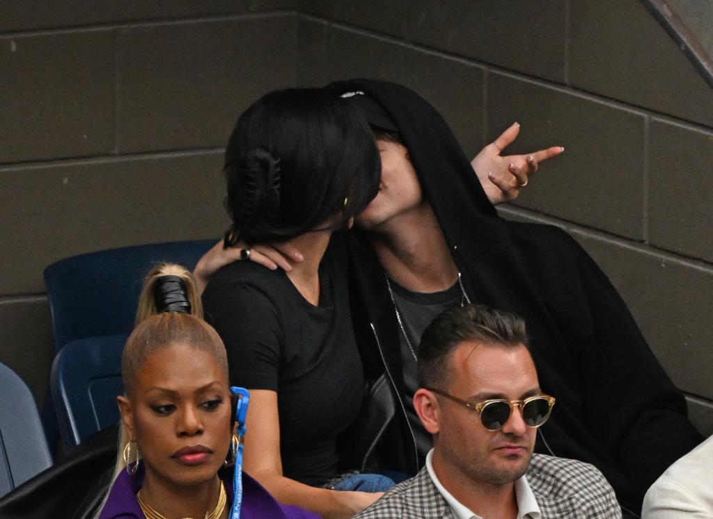 chalametempire's tweet photo. #timky #TimotheeChalamet #kyliejenner ahhhhhhhh🥰🥰🥰🥰🥰🥰🥰🥰🥰��� https://t.co/vD11y1eXCh