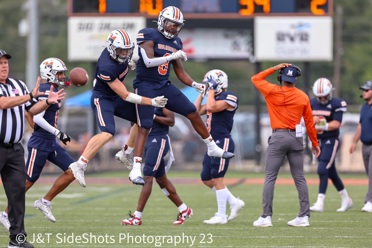 Jtsideshots's tweet image. Heading to bed all smiles knowing @MidlandU_FB is 3-0 and only undefeated college team left in Nebraska.