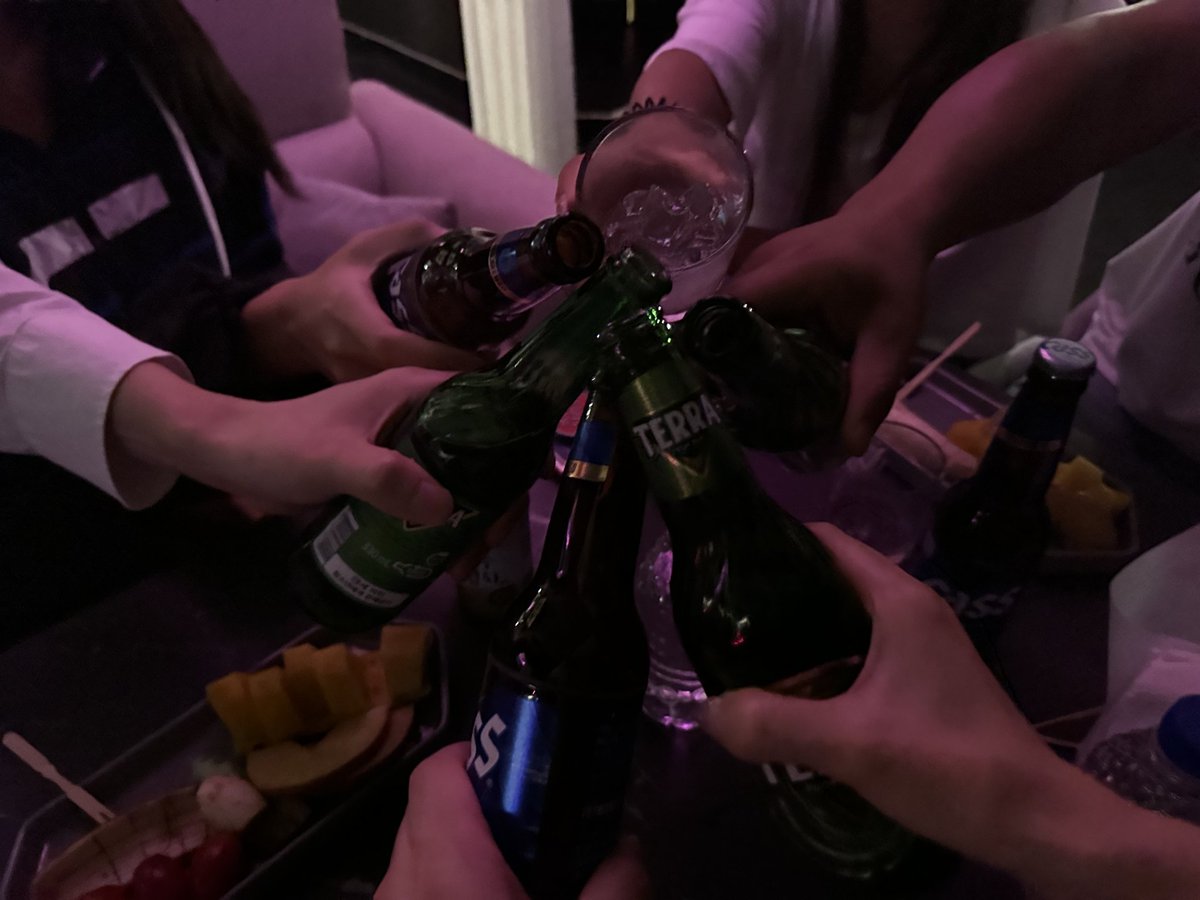 그리드 첫방문!
#그리드,#좋은사람들,#부커만남,#해뜰때까지