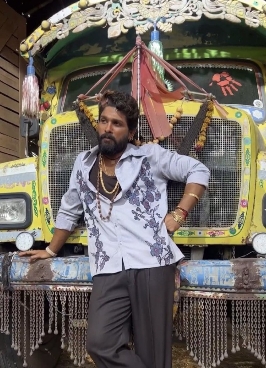 ManobalaV's tweet photo. National Award winner #AlluArjun's #Pushpa2 update at 4:05 PM.

||#Pushpa2TheRule||