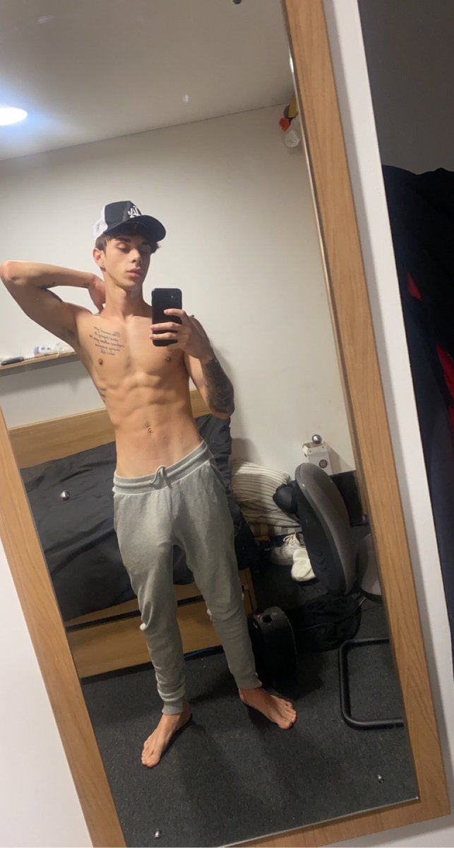 RT if you want to play dirty with me 😏👅
#fitness