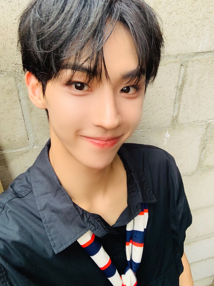 [📸TEMPIC]

23.09.11 #E상한X들

iE들 iE들〰‼
사생활 보호 필름이 눈에 진짜 안 좋다는 거 알고 계신가요..
최근에 눈이 자꾸 뻑뻑해서
E상한 X들을 정주행하다가 알게됐는데요.
사생활 보호 필름을 쓰면
눈에 화랑이만 자꾸 보여서
결국엔 iE가 된다구 함요..💙

#TEMPEST #템페스트
#한빈 #형섭