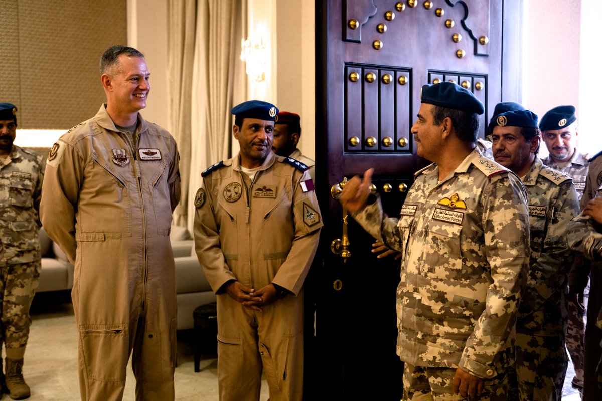 USAFCENT's tweet image. AFCENT commander Lt Gen Grynkewich met with Qatar Emiri Air Force leadership to discuss the F-35 mission in the AOR

Staging the aircraft here demonstrates US commitment to peace &amp;amp; security in the region, and defeating ISIS in Syria

@CENTCOM @388fw 
#Prevail #PartnerForStrength