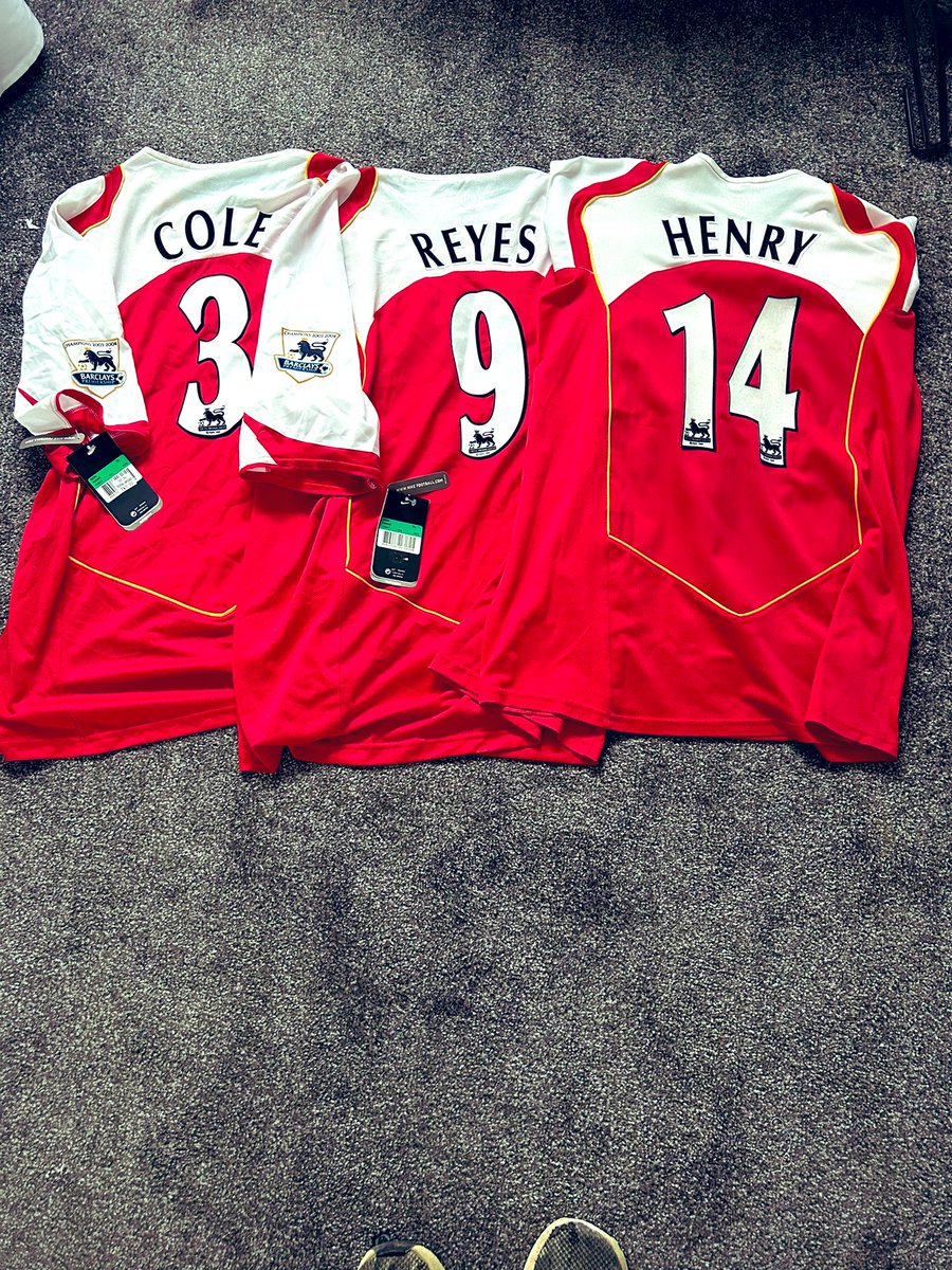 Picked this set up over the weekend 🔴⚪️ think I’m a bit obsessed with these home shirts tho !