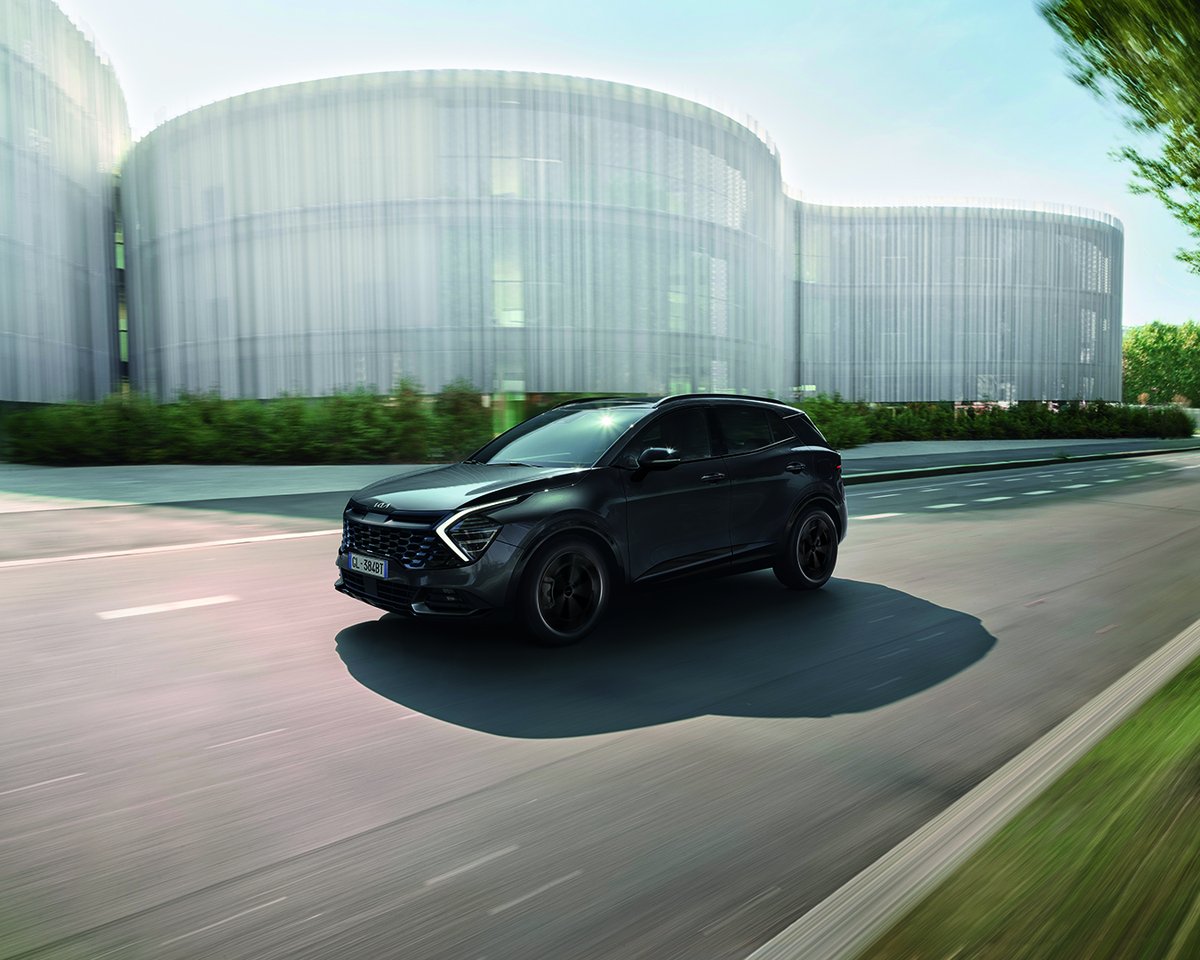 Kia Sportage, il modello bestseller ed iconico di Kia, è ora disponibile con una "Special Edition": stesso carattere sportivo, stessa innovativa esperienza di guida, nuovi incredibili dettagli interni ed esterni. loom.ly/1U0USkY
#Kia #MovementThatInspires