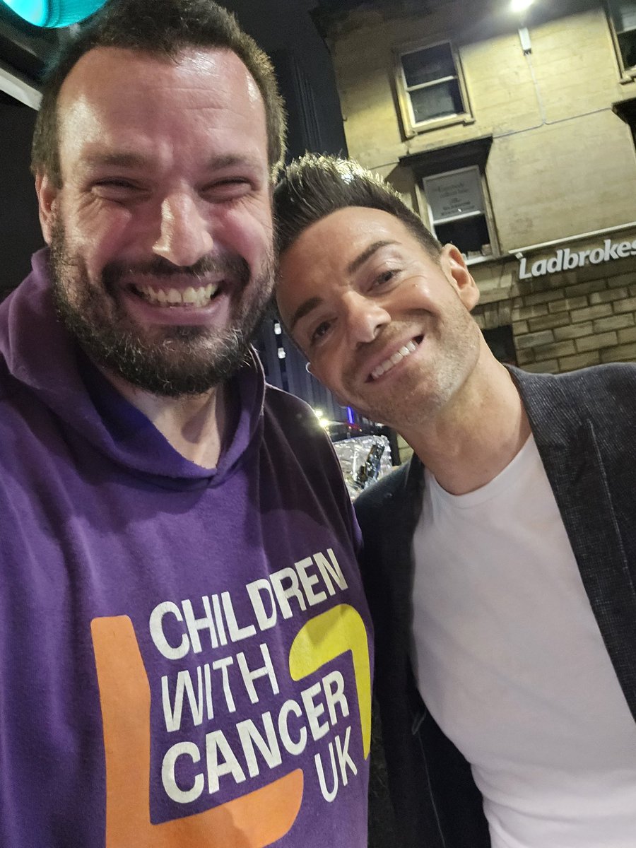 13challenge's tweet photo. Huge thanks to @des_clarke for adding his signature and quote to the #stillgameproject books for @CwC_UK last night... getting closer to the 50 mark :) who's going to be next i wonder? #charity #signedonastreetcorner https://t.co/dtMbIbhLt3