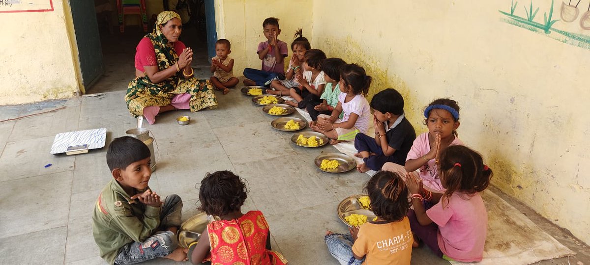 shiv70769's tweet photo. #PESA  MOBILIZER 
ग्राम पं. पिपलिया खुर्द ,जनपद पं. महेश्वर, खरगोन
आज दिनांक 11/09/2023 को आंगनवाड़ी केंद्र क्र 1 मे मद्यान्ह भोजन का निरिक्षण  किया गया ।
@ChouhanShivraj

@SultaneRaj24217

@Santosh38673706

@manish_dudwe_

@JansamparkMP
 
@1307Singh
 
@PavanMakwa48009 https://t.co/HX3vDtstUi