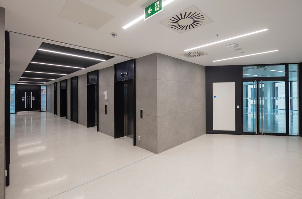 FlowcreteUK's tweet image. Let&apos;s open another case study...

Flowcrete Mondeco Rapide #seamlessterrazzo sets the right first impression at a prestigious office development in the heart of Leeds ✨

Read more:

hubs.li/Q021zXwl0

#flowcrete #flooringproject #flooringinstallation #resinflooring