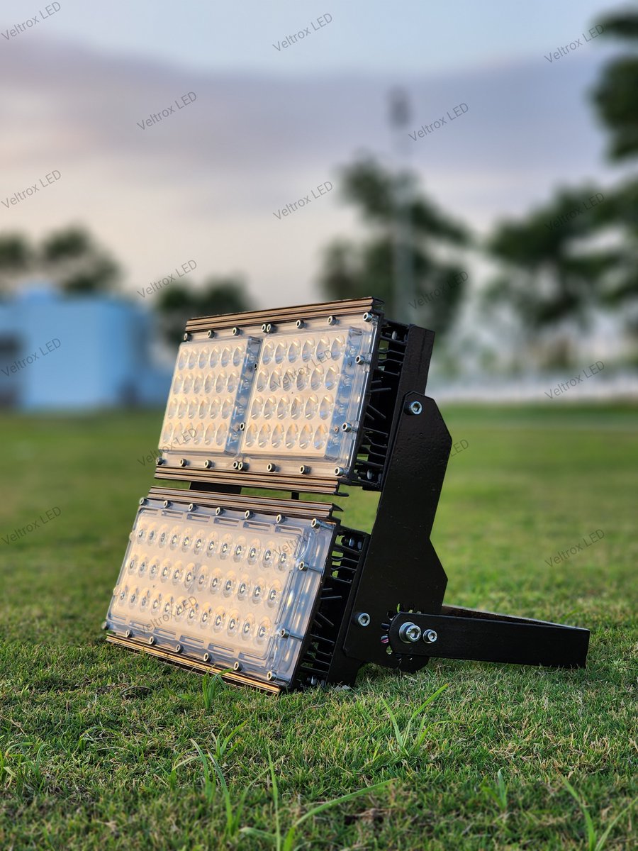 VeltroxL's tweet image. Recommended for
- Sports Complex
- Wedding Party Plot
- Resorts &amp;amp; Hotels
- Stadium Grounds
- Industries
- Mining etc.

Thanks &amp;amp; Regards

For More Information
Veltrox Industries
+ 91 7984 777 165

#veltroxledlight #LEDLight #streetlight #floodlight #hanginglight #waterprooflight