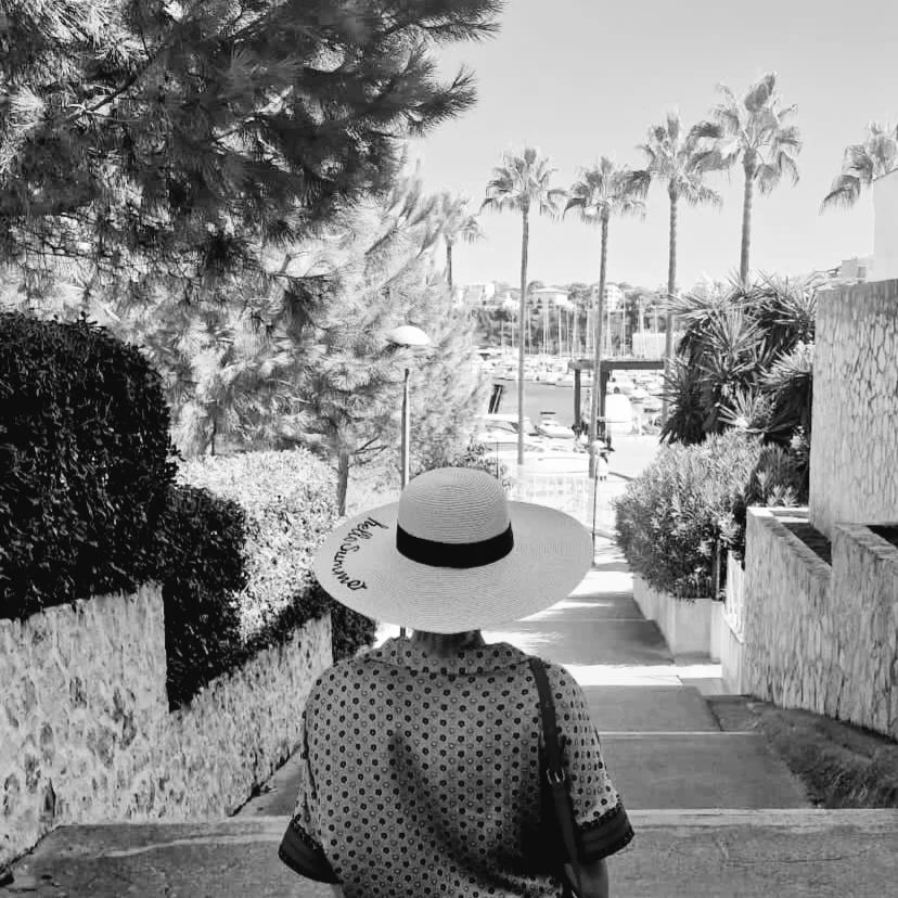 ZeroHotels's tweet photo. ¡Paseos que nos llenan de vida! ⚓🌴🌊
Descubre la belleza del puerto de Porto Cristo, a solo unos pasos de nuestro hotel. 

https://t.co/lV6gNvGrc0

Foto IG: @marta_aleksejeva
#PortoCristo #Encanto #Mediterráneo https://t.co/cNVVxfOvOj