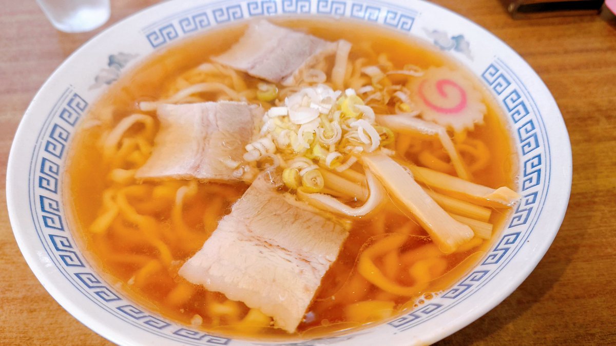 matagi5151's tweet photo. 今日は喜多方🥢🍜🏍💨

『食堂なまえ』
◯ 極太手打　大

優しいスープに☝✨
モッチモチの極太麺…♥

ここも🍺🍶二日酔いには外せない銘店👍❗

久々の訪麺でしたが…
👵おばあちゃん居なかった🥺💦

安定の美味さでした✨
御馳走様でした😋🙏

#喜多方ラーメン
#食堂なまえ
#朝ラー https://t.co/7byNiQkejy