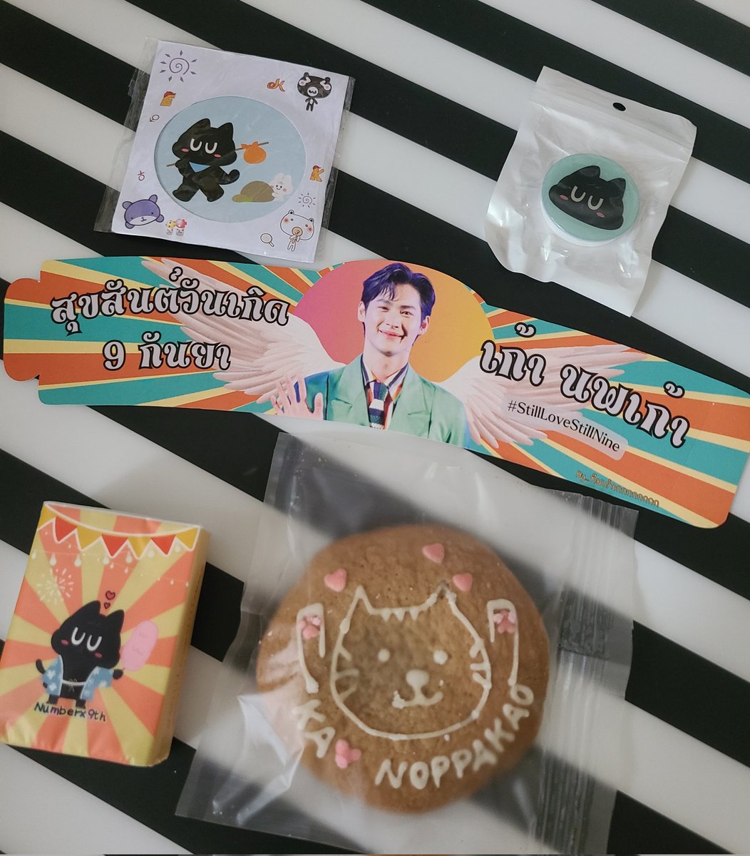kilakilaberry's tweet photo. Thank you very much for your kindness in welcoming me even though I came in late.
I always thought your black cat was cute, so I was very happy to visit the cafe and talk with you.🖤
@StillNine1994
#Stillninestilllove #HBD29thNoppakao
#Numberx9thHBDproject
#KaoBDayProjectTour https://t.co/pcxyzkHdia