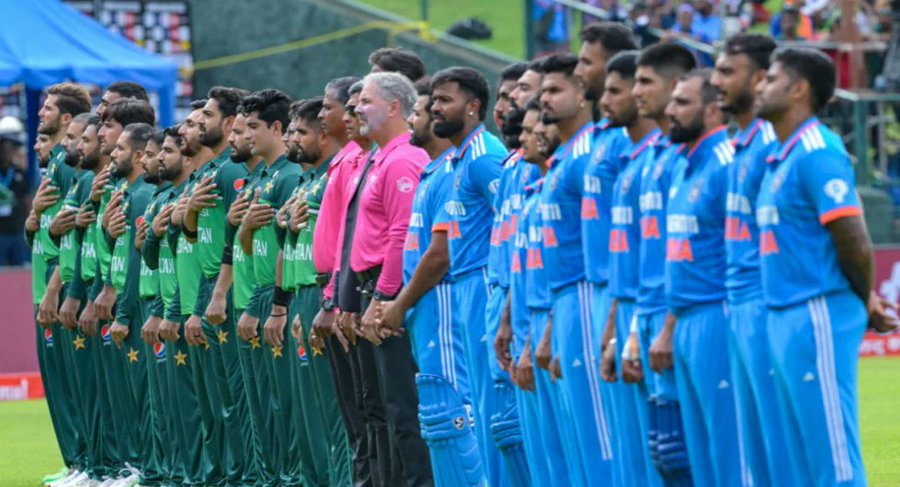 ADITYAU140289's tweet photo. EVERYONE "IT"S JUST A PIC OF " #INDvsPAK "
CRICKET FAN " 🥲🥲🥲 "
#IndiavsPak #indvspak2023 #AsiaCup2023 #AsiaCup #BCCI #StarSportsIndia #IndiaVsPakistan #Cricket #greatestrivalry #VenkateshPrasad https://t.co/NA8022I0yY