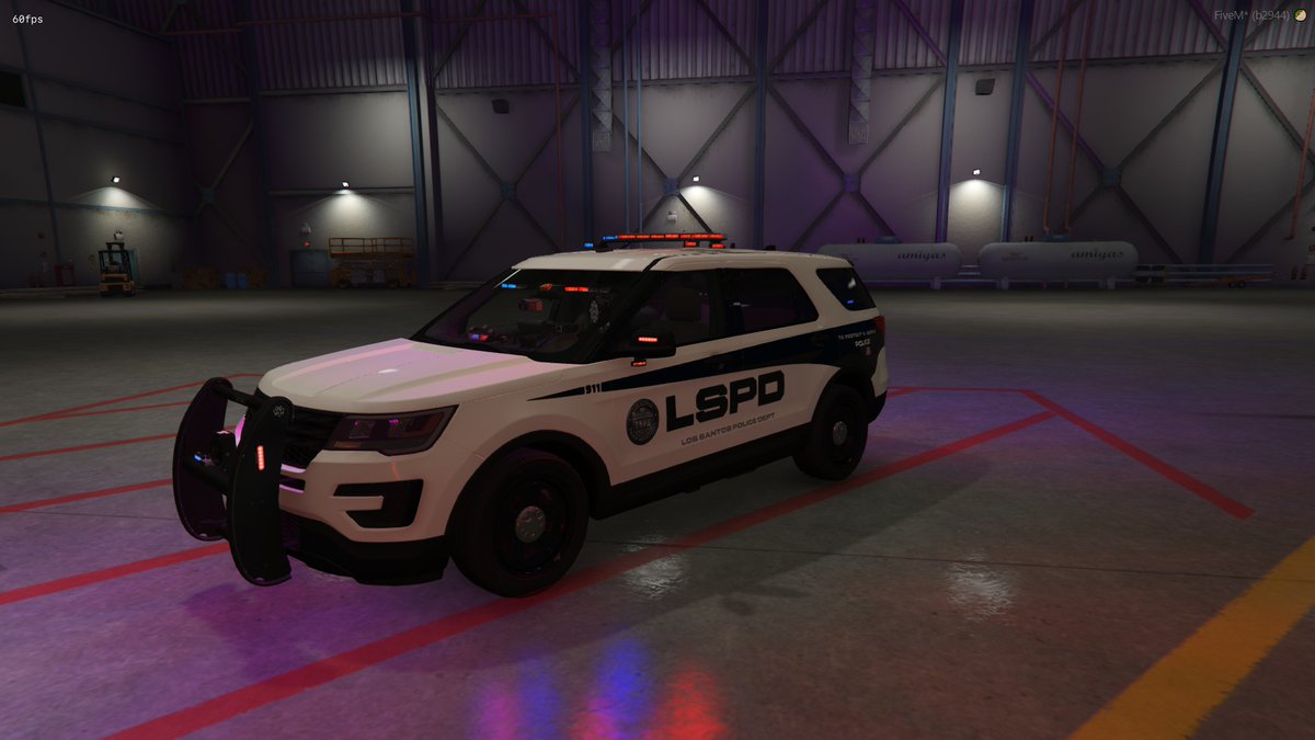 Wshark67's tweet image. Fallait que je vous le montre. 

Les véhicules de police du serveur sont incroyables 🤩
La police va être super bien ! 

On approche de la fin du dev mais je sais toujours pas quoi jouer ...