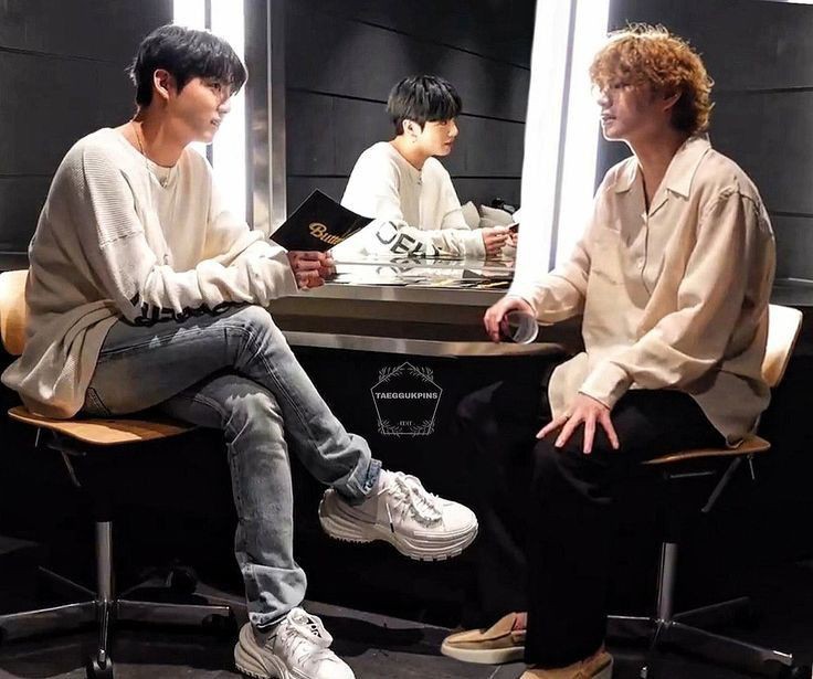 taekook tweet media
