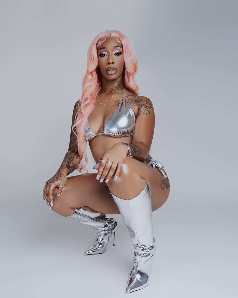 lelethebrat's tweet photo. TWENTYFINE🩷 
HAPPY BIRTHDAY TO ME 🧚🏽‍♀️ https://t.co/yPj3wyU73I