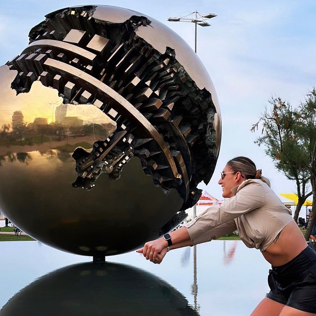 bagher o bagherone? giocando con la sfera di arnaldo pomodoro <a href="/pesaro2024/">Pesaro 2024</a> <a href="/LegaVolleyF/">Lega Volley Femminile</a>