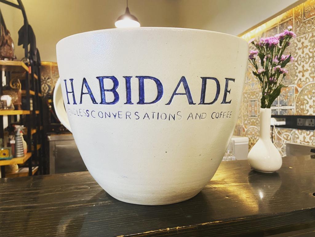 OneStoryHigh's tweet photo. Imagine mixing the kick of a robust espresso with the eye-opening tales of someone from a totally different walk of life. I mean, it's not just a caffeine boost; it's a mind-expanding journey. #OneStoryHigh #HumanLibrary #InCafeSocial https://t.co/0w3AvHRC0I