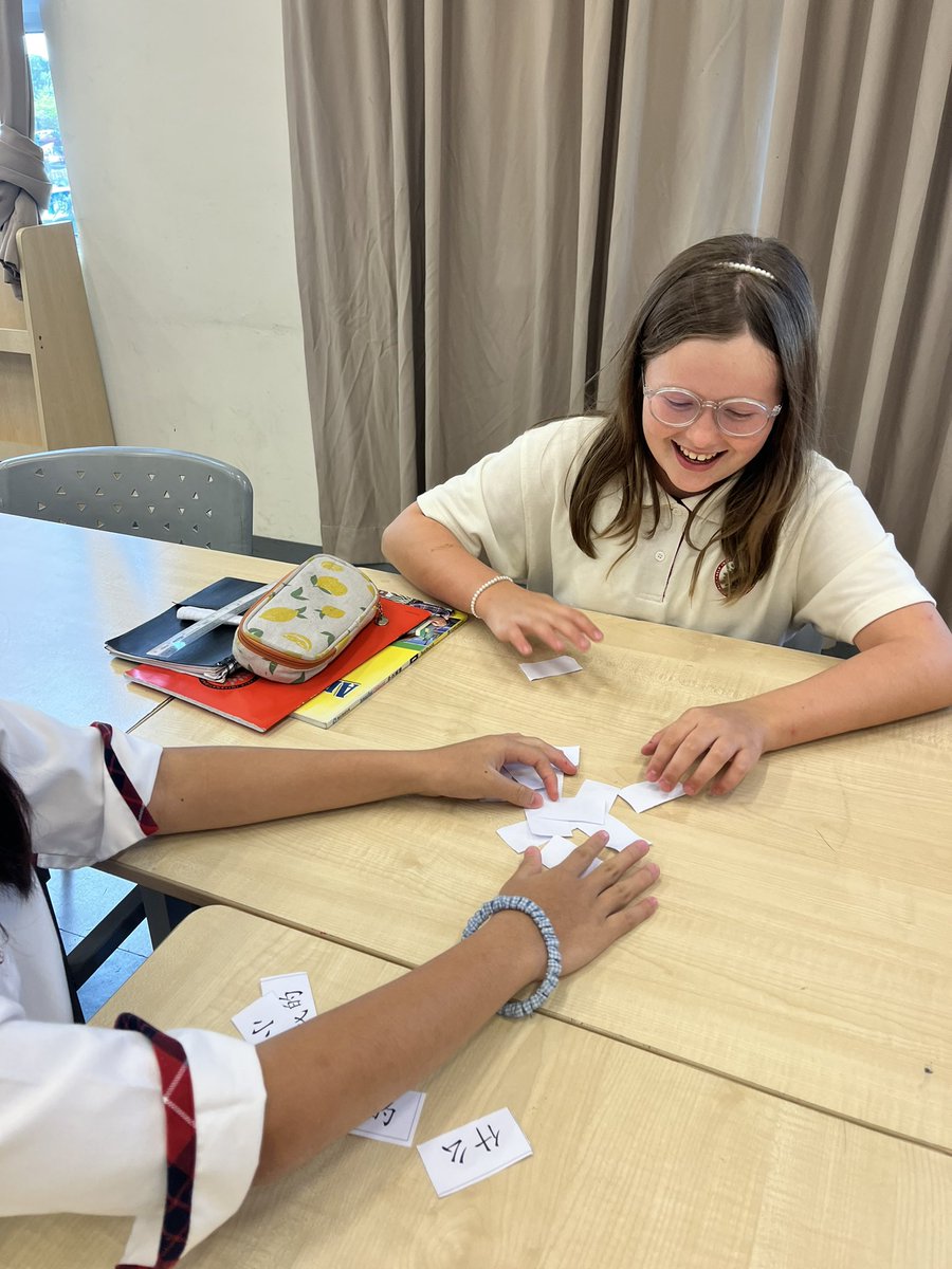 TsenIrene's tweet image. Learning becomes enjoyable when there&apos;s excitement! Year 7 Mandarin foundation students enthusiastically race to read the mandarin words quickly and accurately, ss who reads the most words is the winner🤩 #his_learning