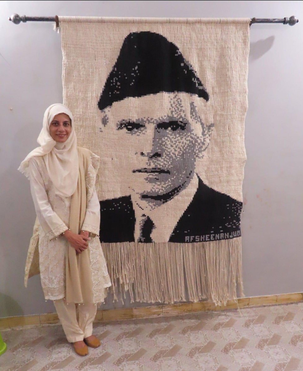 Iftikhar02011's tweet photo. اس بچی نے دھاگوں سے بانی پاکستان قائداعظم رح کی تصویر بنائی۔ ماشااللہ!
#QauidEAzam https://t.co/MfOvdPZyqp