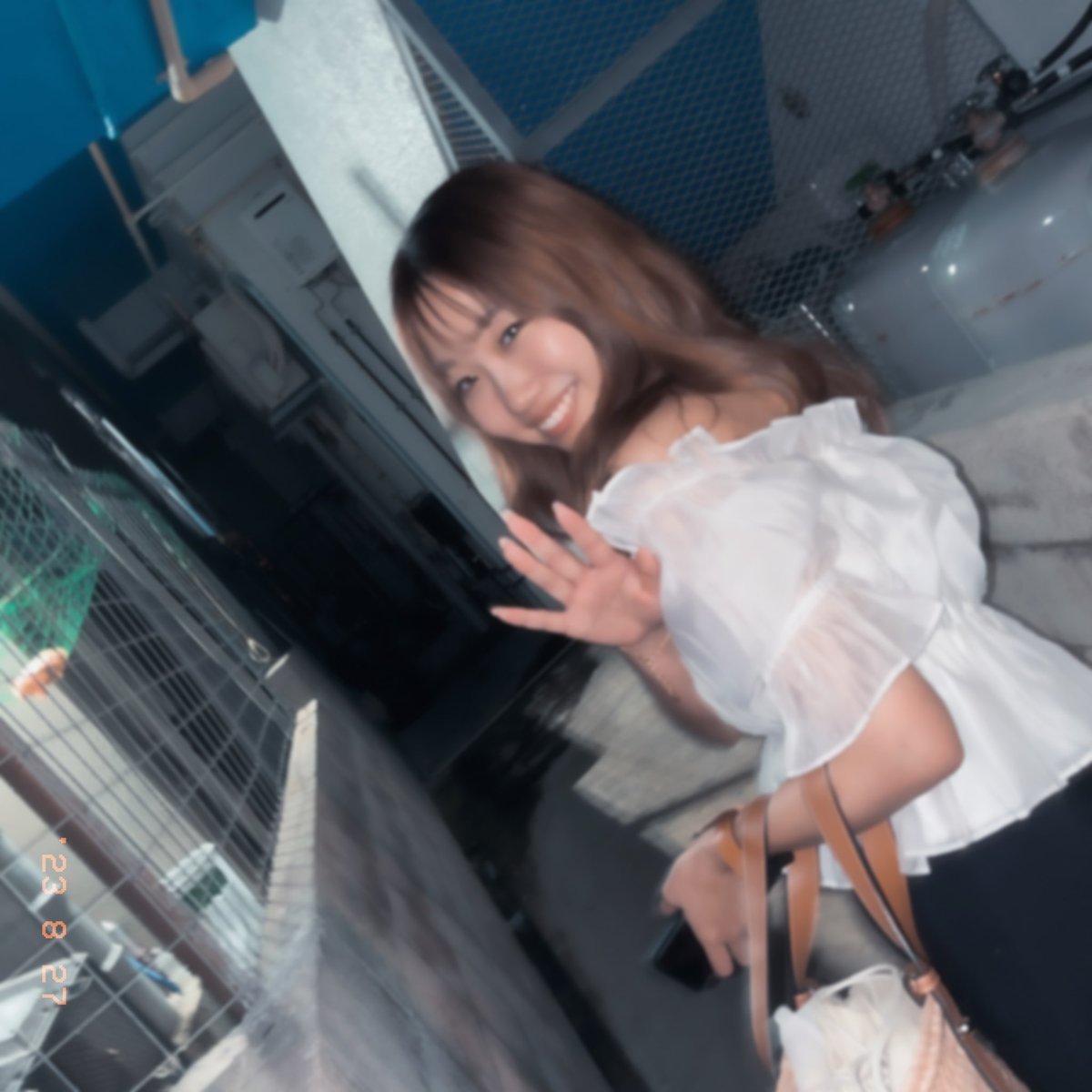 19F_II00IIIII's tweet photo. この女どもやっぱ美女やし写真映えするから撮ってて楽しい https://t.co/ACvBDiNNaR
