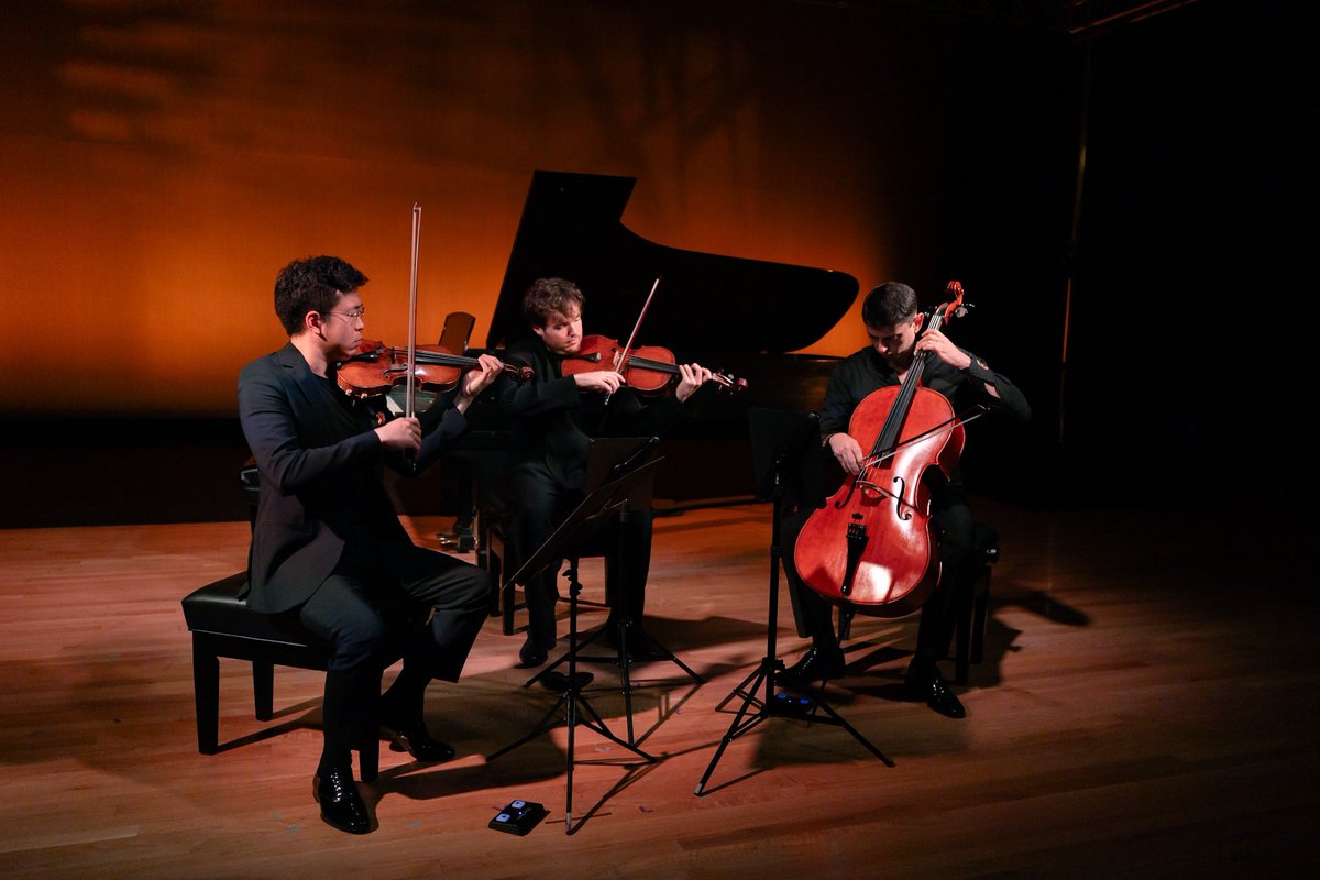 Paul Huang tweet media