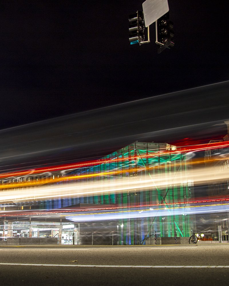 Night traffic.

#traffic #longexposure #visitboston #canonphoto #canonphotography #photography #streetphotography #urbanphotography #streetphoto