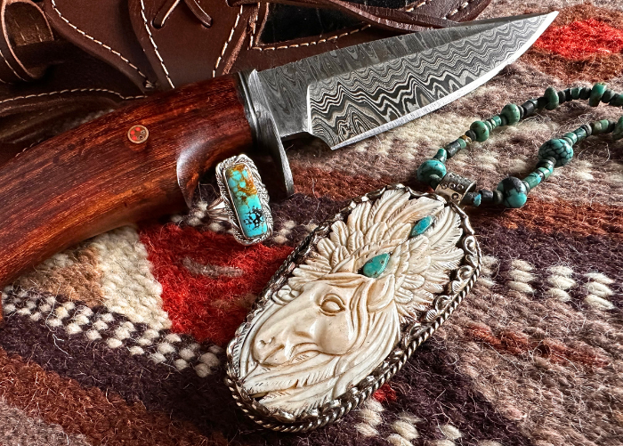 BeautyObjects's tweet photo. Walnut Damascus Bushcraft, Slender Kingman Beth Dutton Turquoise Ring, Horse w Feathered Halo &amp; Turquoise Tears on Lakota Wool Tote #objectsofbeauty #ooblove #yellowstonetv #bethdutton #cowboysandindiansmagazine, #southwestern #southwesternstyle #cowboylife #cowgirlup #cowgirl https://t.co/PeZvr9Vf3j