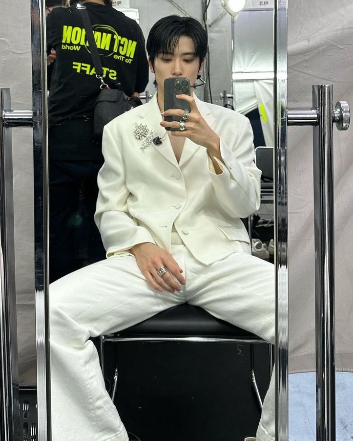 JJHLOOKS's tweet photo. 🤍 https://t.co/4Dkjtfus3T