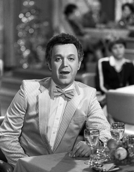 11 сентября 1937 года родился Иосиф Давыдович Кобзон.