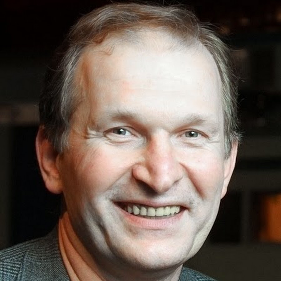 11 сентября 1961 года в Таганроге в рабочей семье родился замечательный артист Фёдор Добронравов.