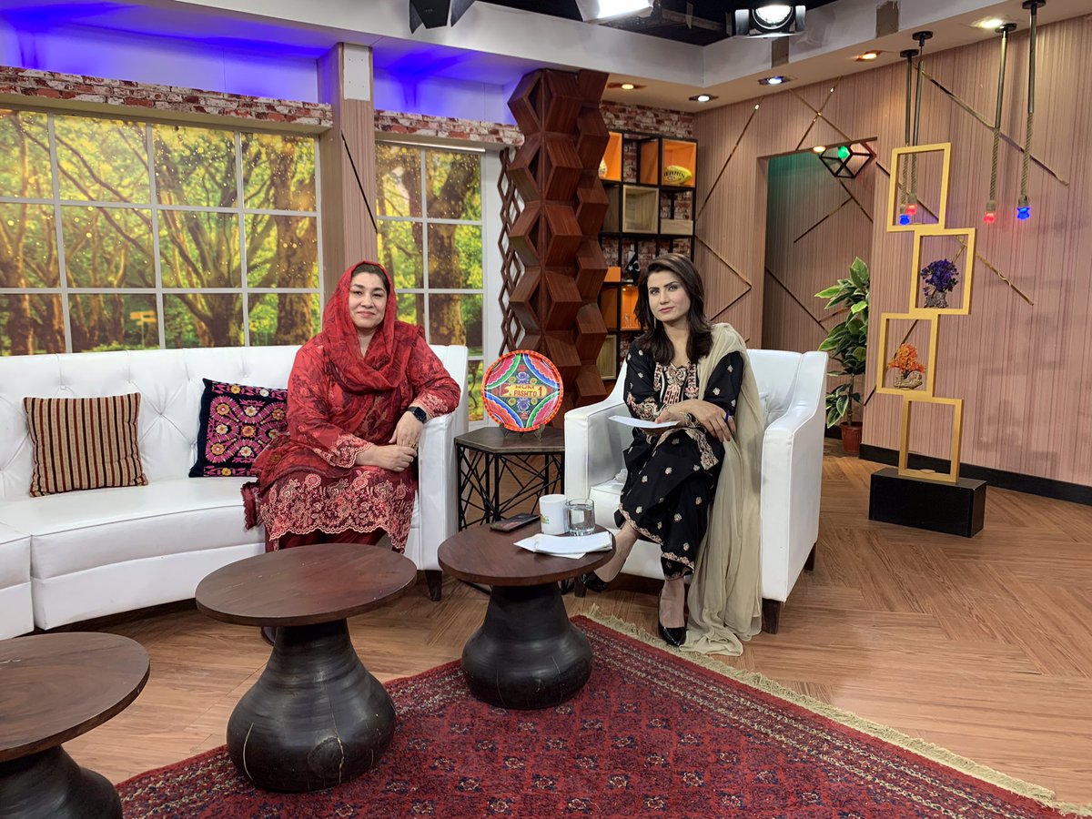 HUMPashto1's tweet photo. Morning show 
Pakhair Pakhtunkhwa 
Guest: Dr Gul Afshana 
.
.
.
#doctors #pakistan #doctor #doctorlife #humpashto1 #doctorsofinstagram #pakhairpakhtunkwa #humtv https://t.co/rJEy3zB9rl