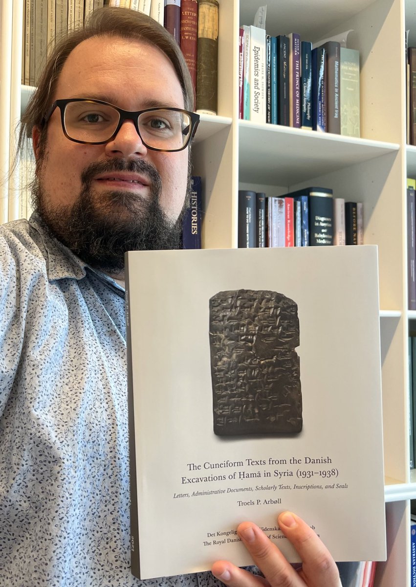 I am extremely proud to announce that my second book entitled The Cuneiform Texts from the Danish Excavations of Ḥamā in Syria (1931-1938) is out now! It is published by @VSelskab, and it can be ordered here👉 gad.dk/the-cuneiform-…