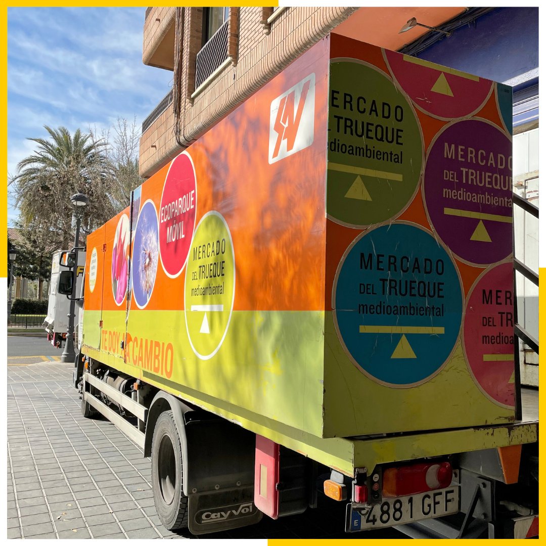 Bon dia! Hui els #ecoparcs mòbils de l'<a href="/AjuntamentVLC/">Ajuntament València</a> i l'@EmtreEntitat 🚛 estan a:

📍 #ElPilar: C/Roger de Flor, 14
📍 #Albors: Mercat d’Algirós
📍 #EnCorts: Av. de la Plata, 17
📍 #Massarrojos: Pl. Soñador

♻️ bit.ly/3qCm0Ez