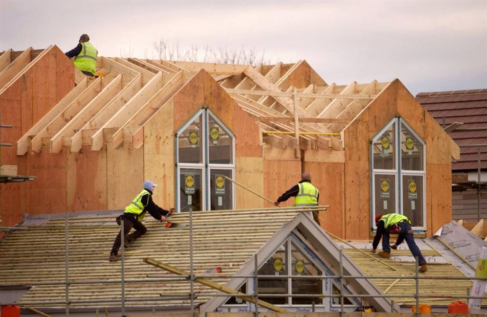 Number of planning applications tumbles 14% year-on-year in latest quarterly figures

planningresource.co.uk/article/183664…