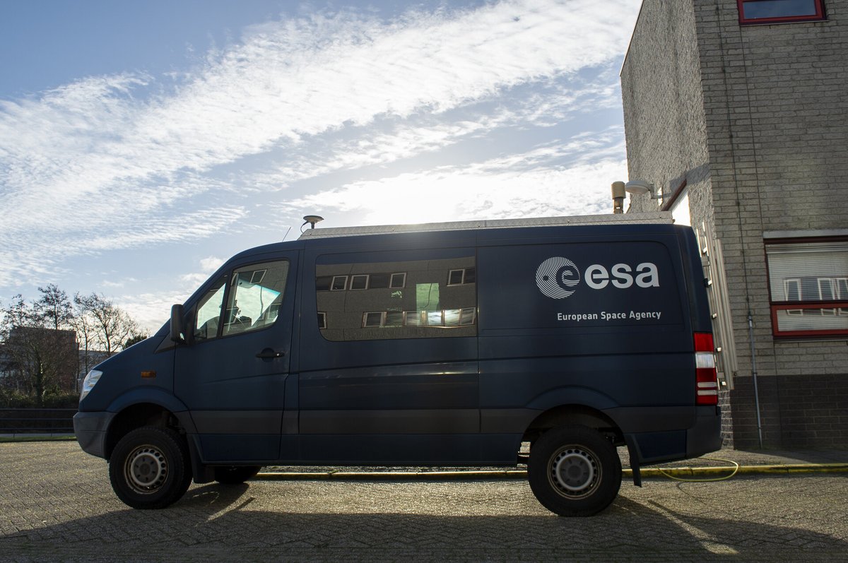 ESA_Tech's tweet image. Our @ESA #satnav receiver vans – driving between the busy heart of Rotterdam, quiet countryside, and #ESATech centre #ESTEC in 🇳🇱 – confirm that #Galileo signals now provide more rapid positioning, plus added robustness and streamlined timing info esa.int/Applications/N…