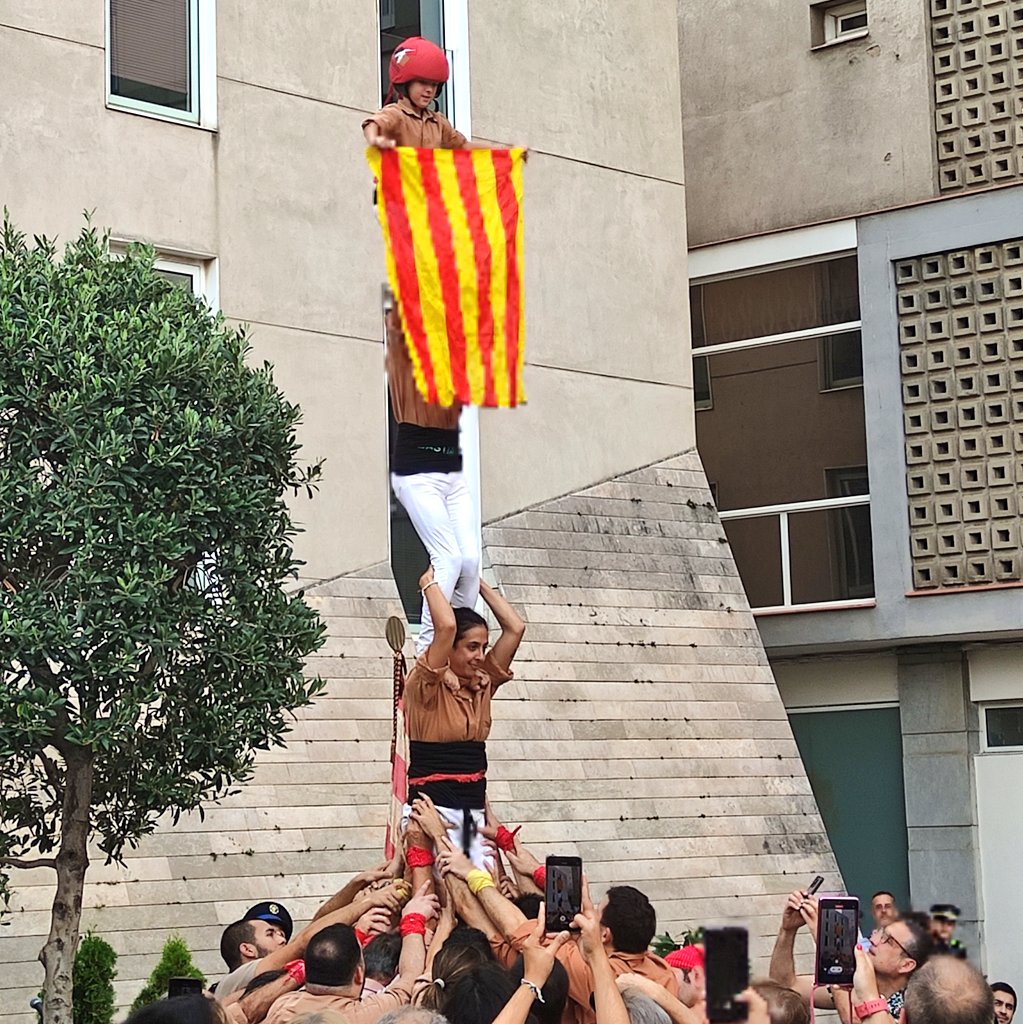 Molt bona Diada Nacional de Catalunya ✊🏼