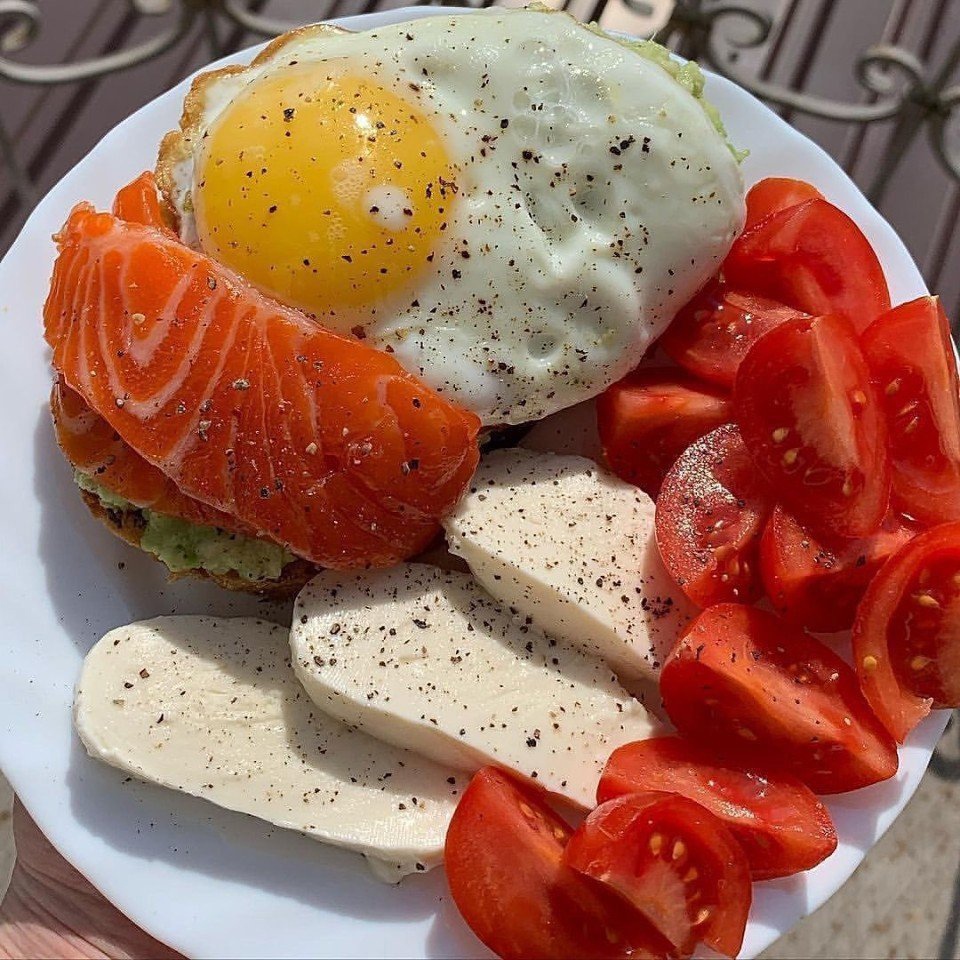 FlegerCook's tweet image. Когда не можешь определиться какой завтрак вкуснее 😋🍽️
