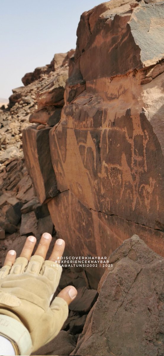 altunsi2002's tweet photo. @PAKEP_KSA You are doing a great job, but you still have a lot of effort and work around these stone structures and rock art is an essential part of their identity.
Wait for us this season with a lot of discoveries associated with it. Thank you
#Discoverkhaybar
#khaybar 
#altunsi2002 https://t.co/t00DbuXiIW