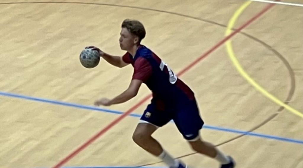 HBkanalen's tweet photo. Erik Eriander tog chansen – fick juniorkontrakt med Barca https://t.co/dWjxcK1Dyg https://t.co/4Y6WneqX6b