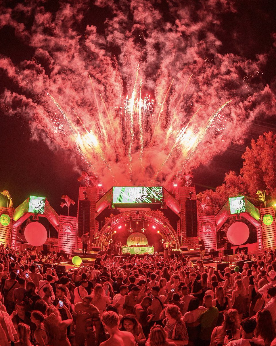 EA_EVENTS's tweet image. 𝐏𝐚𝐫𝐞𝐥𝐬 𝐯𝐚𝐧 𝐝𝐞 𝐒𝐭𝐚𝐝 𝟐𝟎𝟐𝟑 is a wrap! 🎇 Thank you for joining our sunniest, shiniest, and most shimmering edition of #PvdS yet! See you all next year 🤍