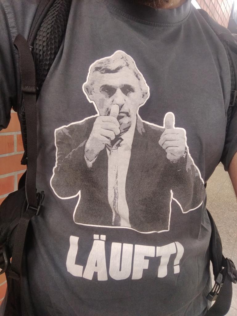 Hitman_Fan's tweet photo. Die @sleepy_bine hatte eine lustige Idee fürs heutige Shirt. 😬🙈 #FIBAWorldCup2023 #GERSRB #pesic https://t.co/D8iJ4vKw4O