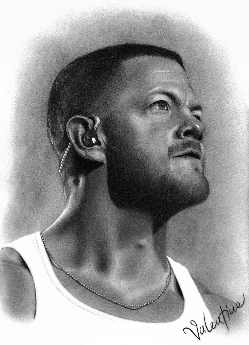 valearte98's tweet photo. @DanReynolds ' portrait✨
so look out down below,
love💓
#mydrawing #drawing #art #arte #back #return #portrait #danreynolds #imagine #dragons #imaginedragons #music #good #vibes #graphite #blackandwhite #concert #live #Rome #fan #idol #love #loveislove #destiny #you #Together https://t.co/ehXlfIc93p