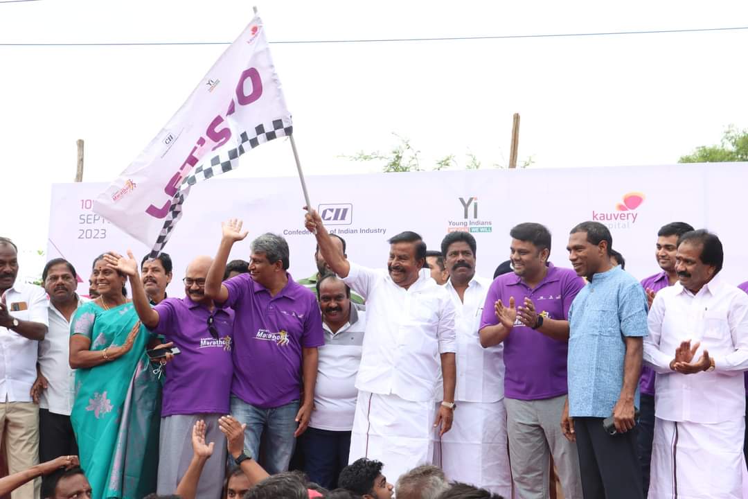 DMKThiruchy's tweet photo. மாண்புமிகு அமைச்சர் திரு.@KN_NEHRU அவர்கள் தலைமையில் காவேரி மருத்துவமனை சார்பாக 5 கிலோ மீட்டர் தூரத்திற்கான மாரத்தான் போட்டியை துவக்கி வைத்தார். இந்நிகழ்வில் மத்திய மாவட்ட செயலாளர் திரு.@Vairamani_DMK, மாண்புமிகு மேயர் திரு.@Anbutry  ஆகியோர் மற்றும் கழக நிர்வாகிகள்.

#DMKThiruchy https://t.co/FmZzkXfK9F