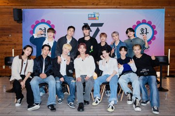feat_annaaa's tweet photo. when na pd became a carat and a carat recruiter 😭 https://t.co/D2m8uHlhE3