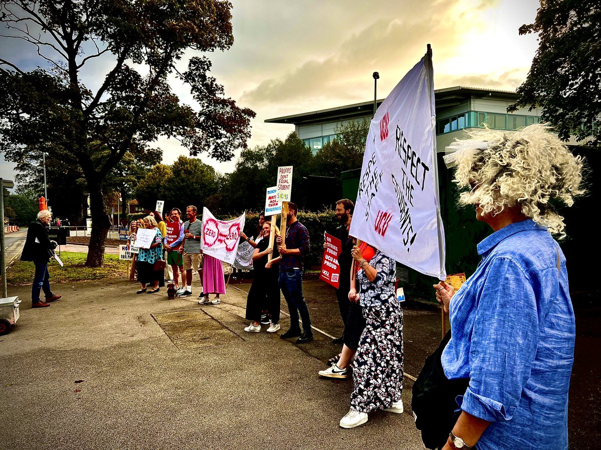 Already getting busy on the picket lines @YorkCollegeUCU @ucu #TUC2023 #TUC23 @york_college