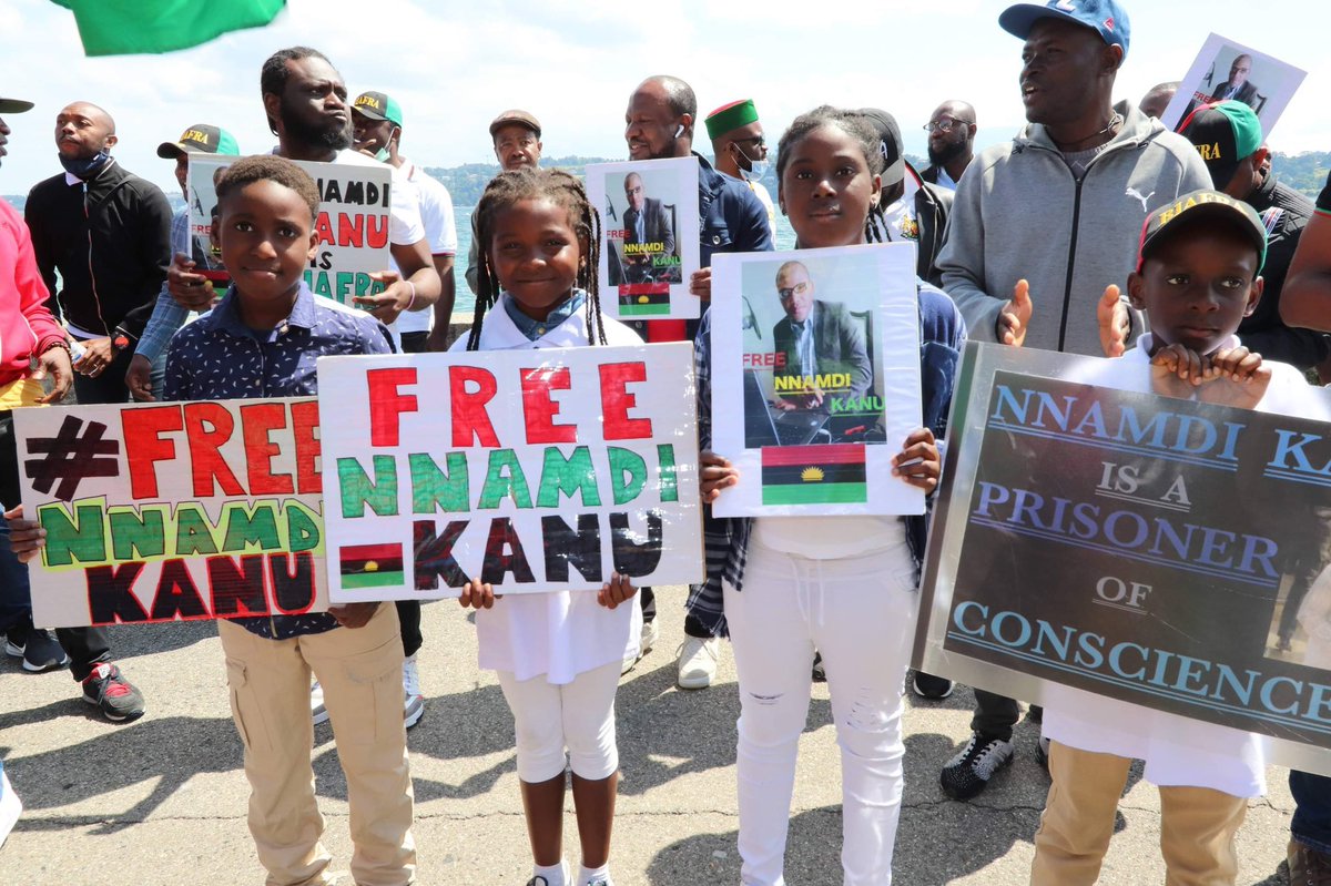 EmekaGift100's tweet photo. When IPOB was lamenting about the judicial inconsistency of Nigerian judiciary, Nigerians called us wailers. I am happy to welcome Nigerian masses to a wailer movement.  This is why justice must be protected and defended irrespective of who is involved.  Even Nigerian judges have become wailers too . The injustices meted on IPOB have been extended to Nigerians and even the Nigerian judges . Today the whole country  is wailing . Learn to speak up when justice is trampled  upon. Yesterday it was IPOB and because you refused to speak up and defend justice, they have come for you. 
#FreeNnamdiKanu